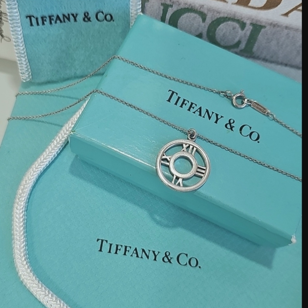 🤍Tiffany & Co. Atlas Open Circle Roman Numeral Pendant 925 Silver Necklace⏰️